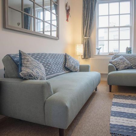 Ramsey Apartment - 2 Bedroom Apartment - Tenby Exterior foto